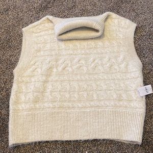 Turtleneck sweater vest